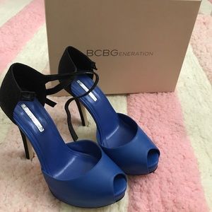 BCBG blue and black heels