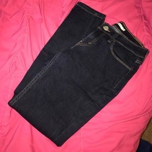 NWOT Levi super skinny dark wash jean!