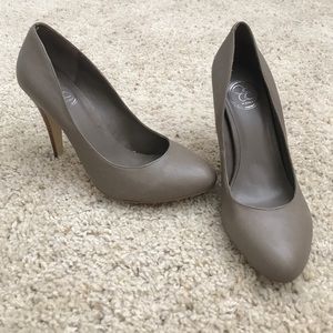 Jessica Simpson Pumps
