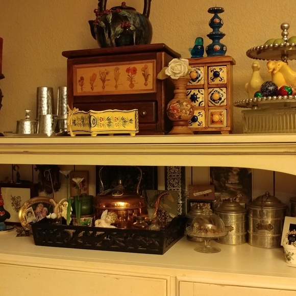 Welcome to my closet 🌹🌿 - Picture 7 of 11