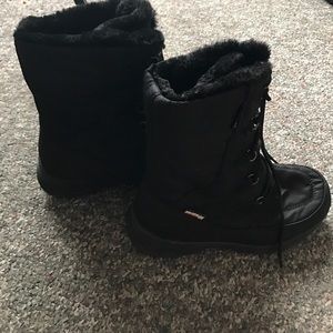 LIKE NEW KAMIK WATERPROOF BLACK WINTER BOOTS