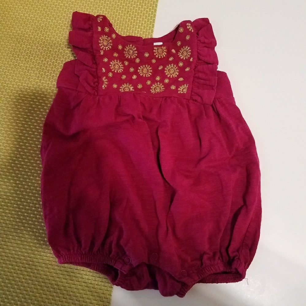 Tea Maryborough Embroidered Romper 6-9 mo EUC
