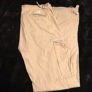 Lucky Brand Kaki relax fit pant.