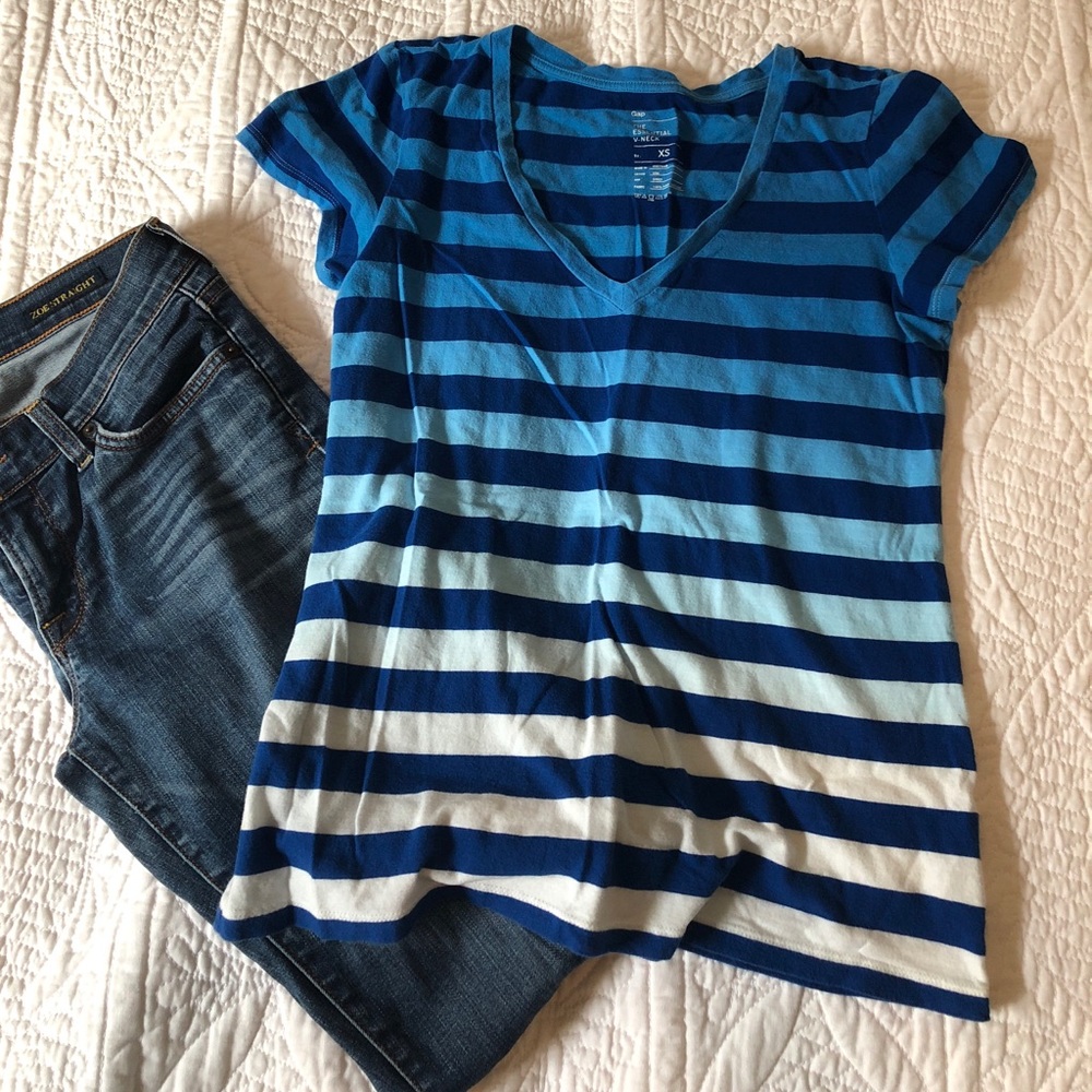 GAP Stripe V-Neck Tee
