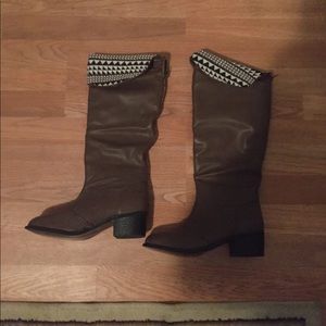 Women's Size 7.5 Brown Tall Boots