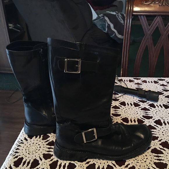 Donald Pliner Soft Leather Boots - Picture 1 of 4