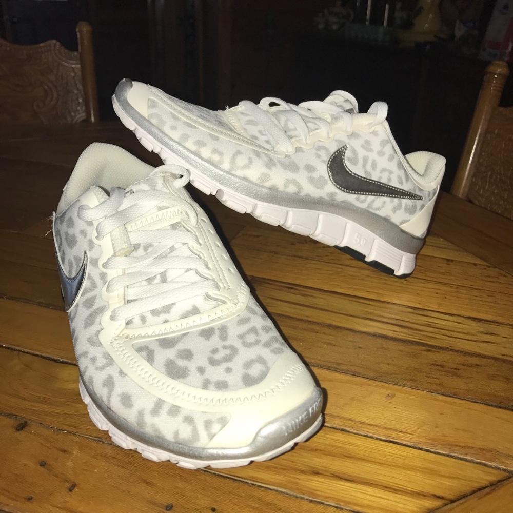 Nike Cheetah Print Tennis Shoes