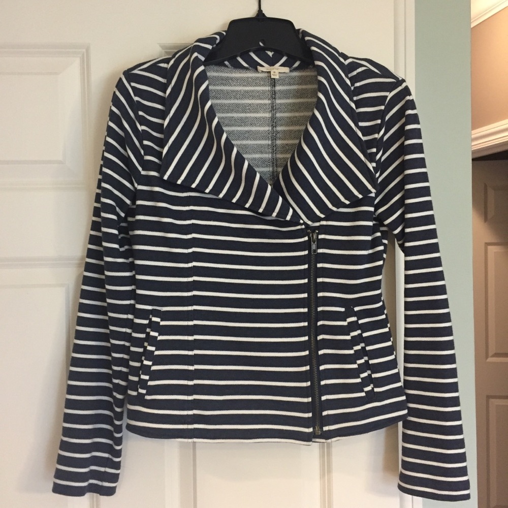 Navy/Cream asymmetrical zip blazer