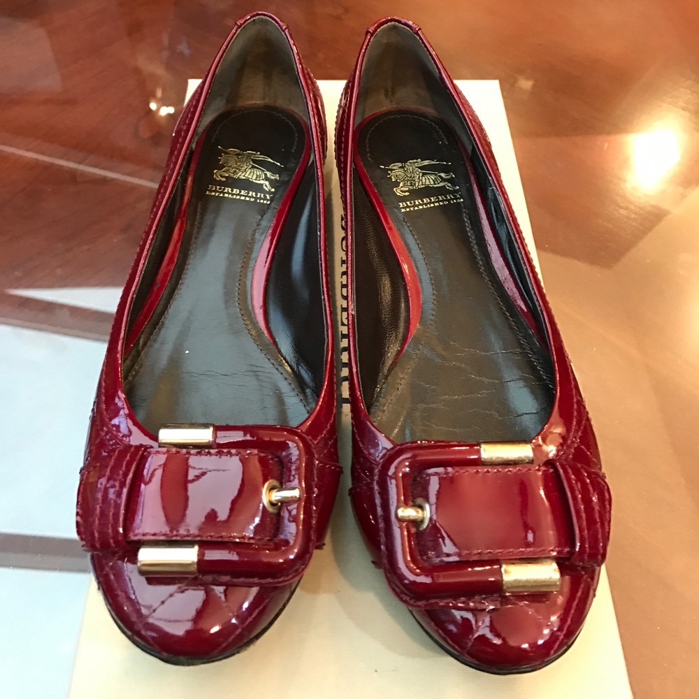 Burberry ballet shoes Sz 36