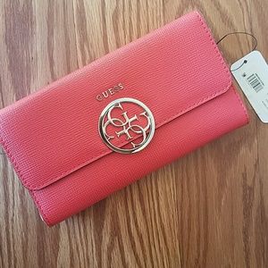 BRAND NEW Guess Kamryn Saffiano multi clutch