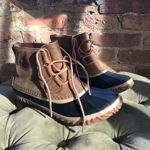 Sorel Black & Tan Ankle Boot sz 8.5