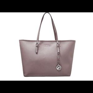 Michael Kors jet setter tech med leather  tote
