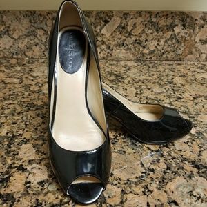 COLE HAAN Patent Leather Peep Toe Heels Sz 8.5