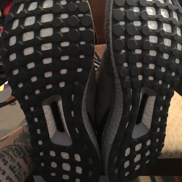 Adidas ultra-boost triple grey main image 4