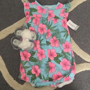 Hawaiian print romper and jelly sandals bundle