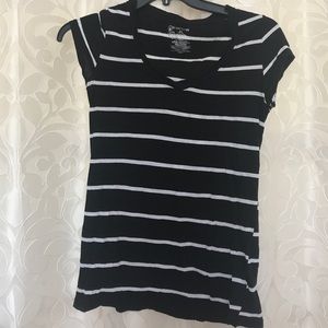 Black and white striped v neck tee