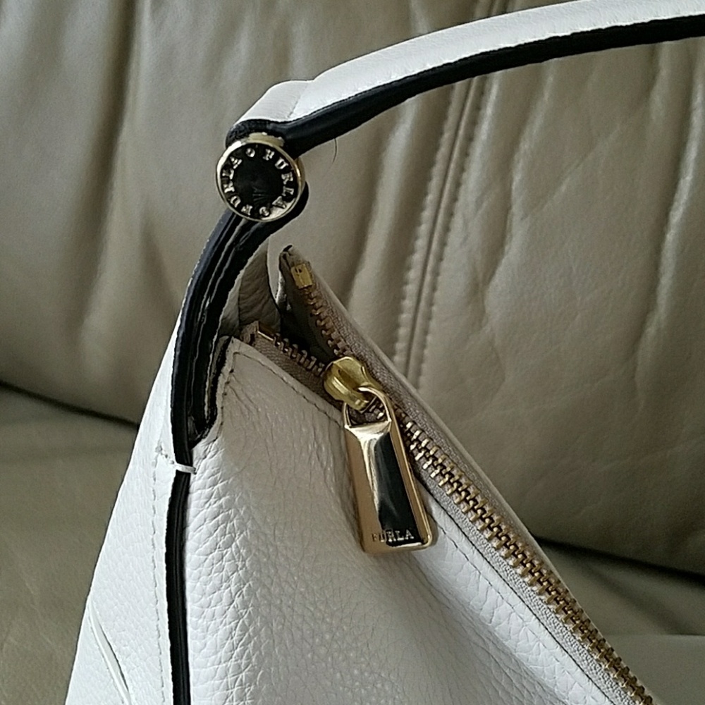 Purse - Picture 3 of 4