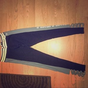 PINK gray and blue leggings. NWT. Size Medium