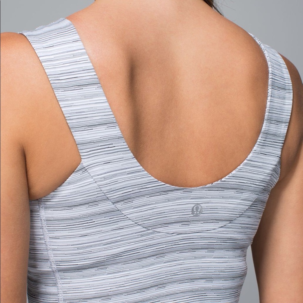 Lululemon Scoop Back Tank - Picture 2 of 7