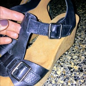Leather sandals
