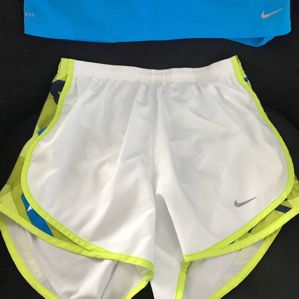 🥈2 items! Nike Dry Fit women's outfit! Small.