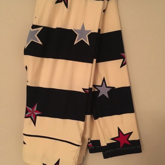 LuLaRoe Pants - LuLaRoe OS Navy and White Stripe Leggings