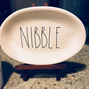 Rae Dunn Nibble Oval Plate