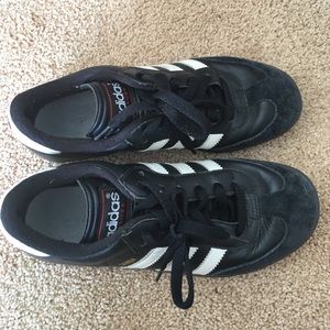 Adidas Samba Tennis shoes