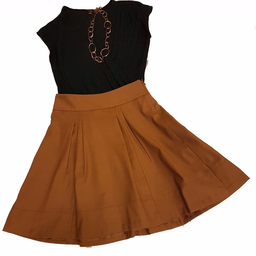 Pleated gold skirt - Size 0