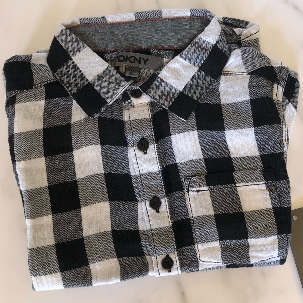 NWT Plaid Short Sleeve Button Up BOY’S SIZE 5