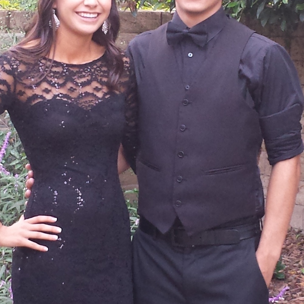 Lace fitted dress