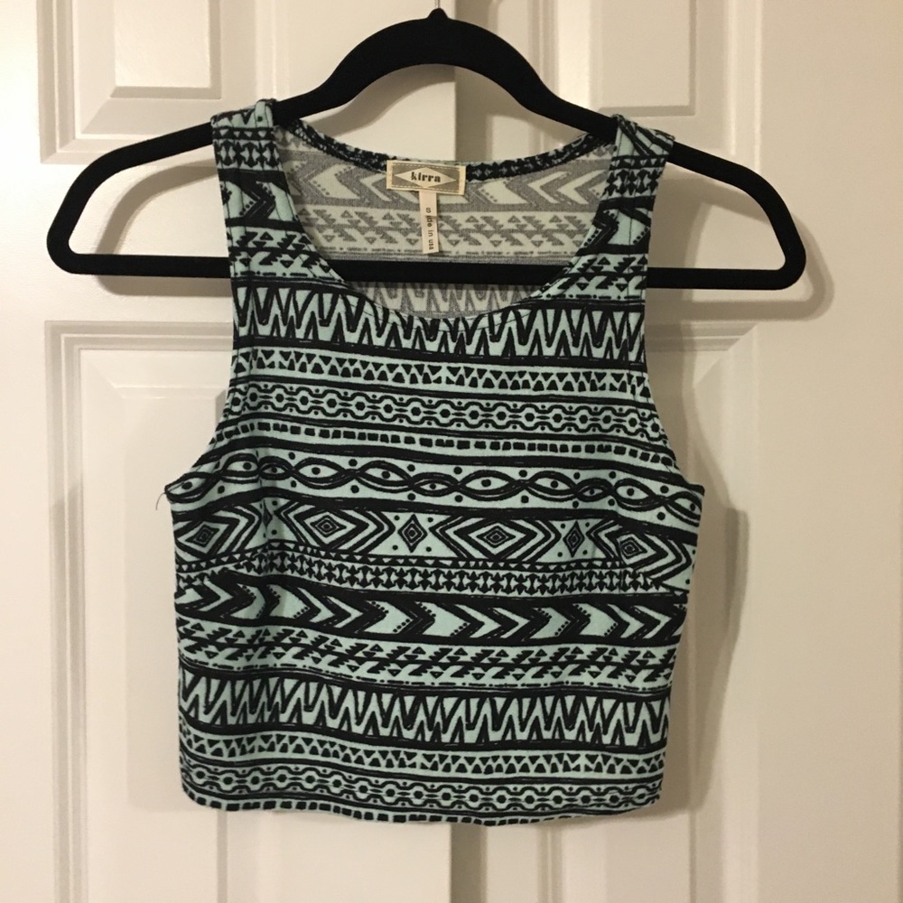 🆕 Aztec print crop top NWOT