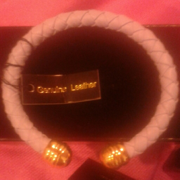 Joan Rivers Lavender Genuine Leather Bangle - Picture 4 of 5