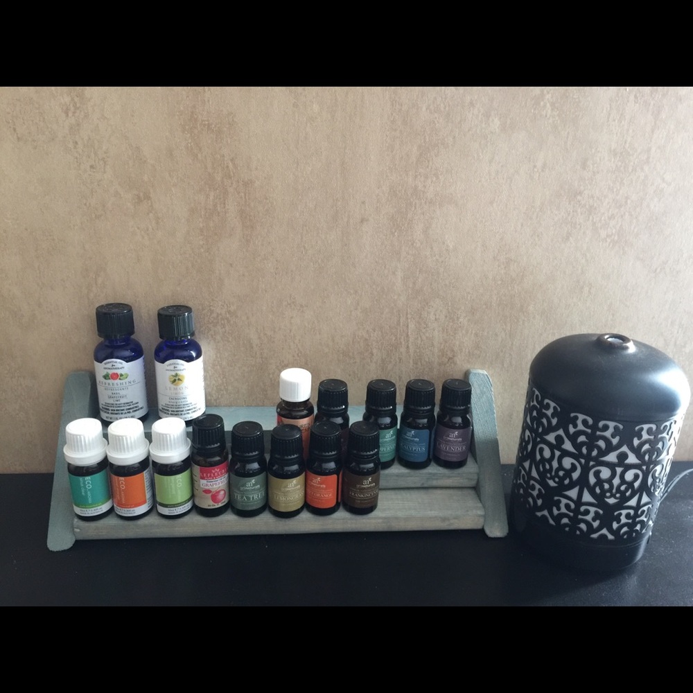 Essential oil rack