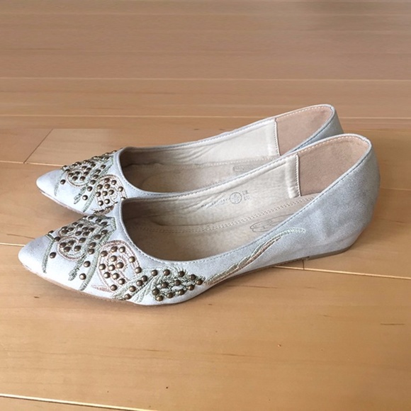 Embellished pointed ballet flats Size 8 - Picture 2 of 5
