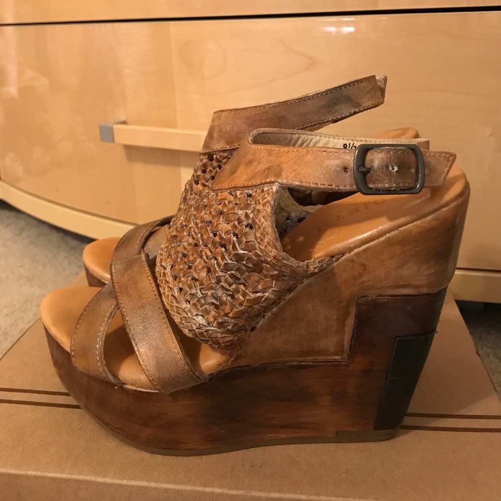 Bed Stu Petra Rustic Wedge 8.5