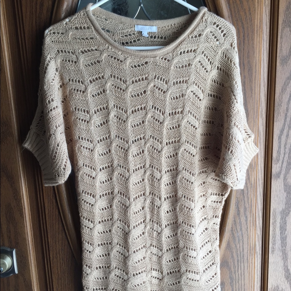 Delias Tunic
