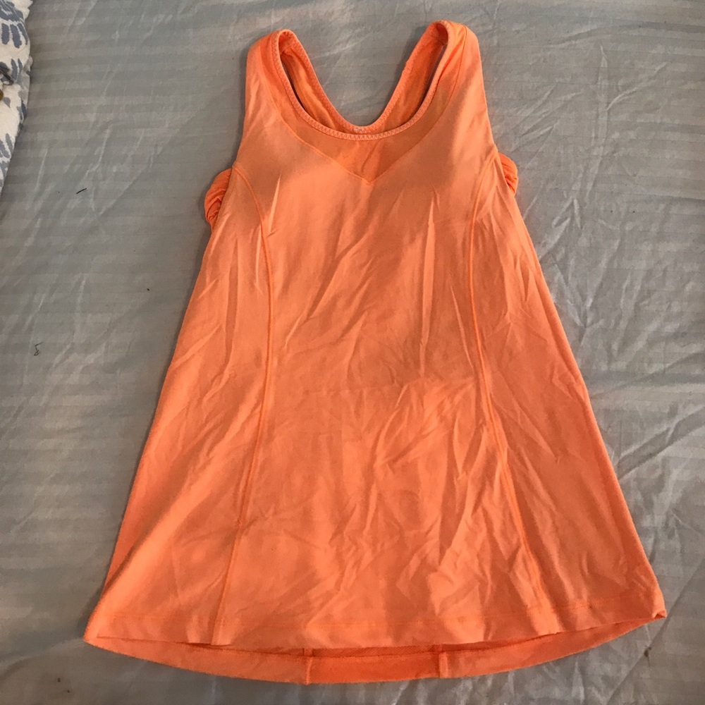 Lululemon cute top!