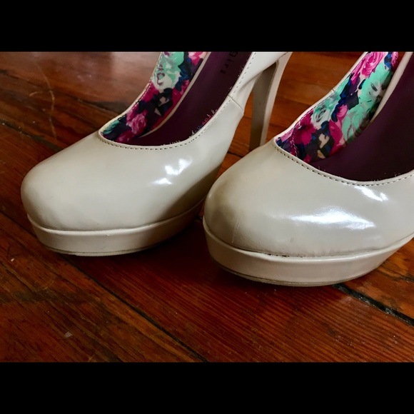 🌻 Madden Girl Beige Sling Backs - Picture 3 of 8