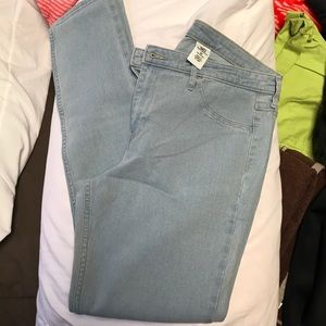 Forever 21 size 33 skinny ankle jeans
