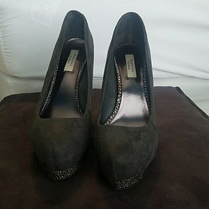 Simply Vera Dark Grey Pumps