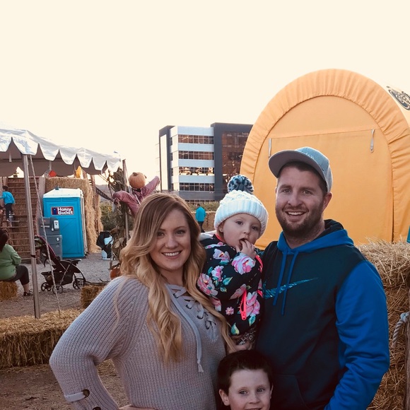 Meet your Posher, Chris - Picture 1 of 1