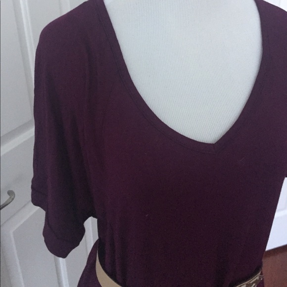 Hi Lo Short Sleeve Tunic in Gorgeous Wine  - Picture 3 of 4