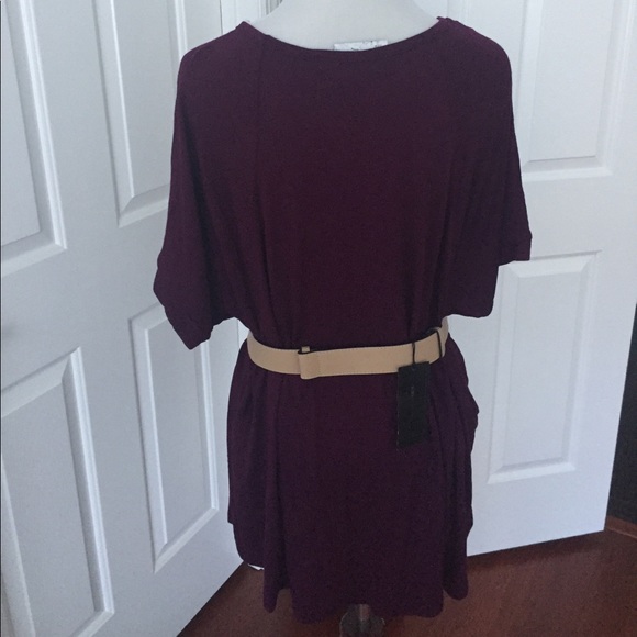 Hi Lo Short Sleeve Tunic in Gorgeous Wine  - Picture 4 of 4