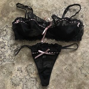 🎀 Black and pink ribbon Parisian bra & thong 🎀