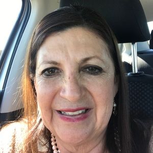 Meet your Posher, Leticia