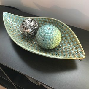 Coffee table centerpiece