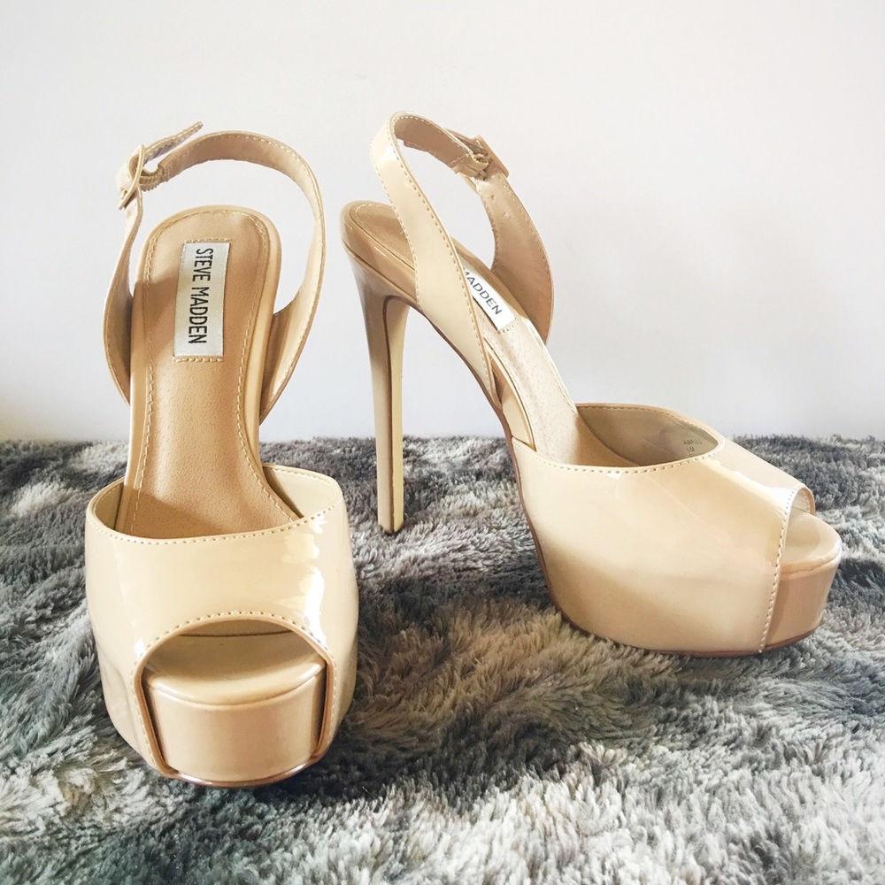 Steve Madden Abrill Nude Patent Pump