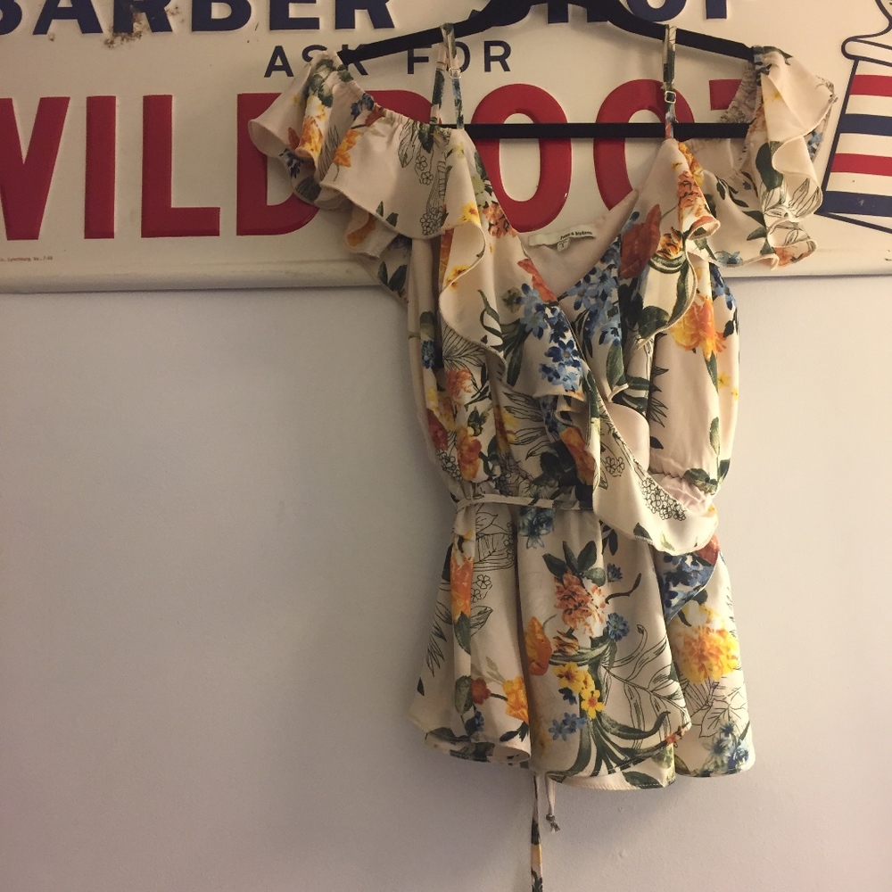 Cold Shoulder Floral Top -June & Hudson - L