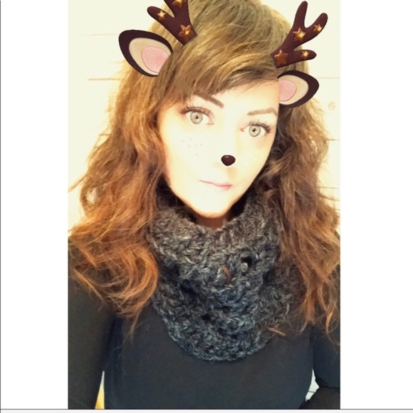 Handmade Crocheted Dark Grey Cowl Scarf - Picture 8 of 8